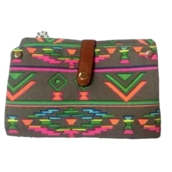 Street Level Leather Strap Southwestern Style Multi-Compartment Bifold Wallet - Picture 4 of 7